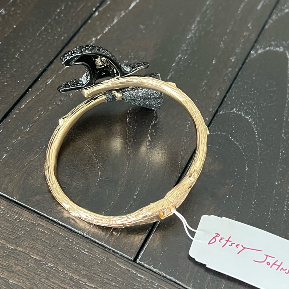 Betsey Johnson Witch Hat Bracelet - Picture 8 of 8